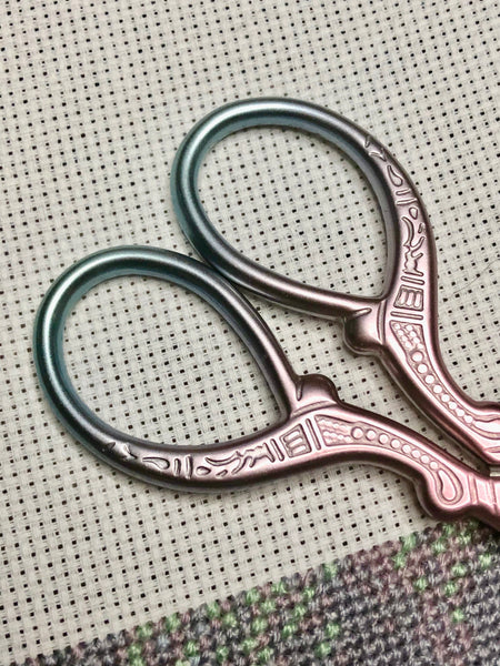 Crushed Ice Pastel Ombre Embroidery Scissors