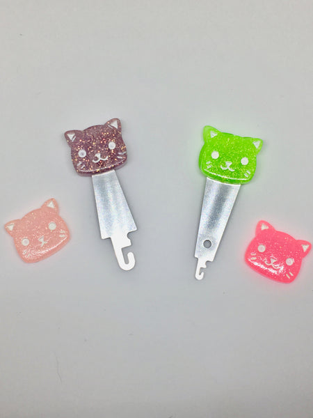 Cute Glittery Cat Needle Threader