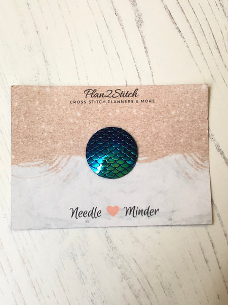 Mermaid Scale Dot Needle Minder