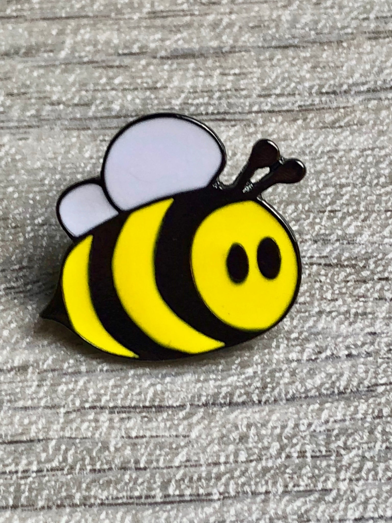 Bumble Bee Gunmetal Coloured Enamel Pin/Brooch